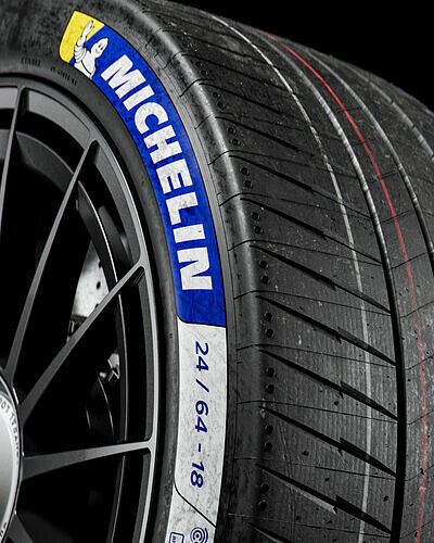 Michelin Pilot Sport EV 24 64 18 Clean 3D model view 3
